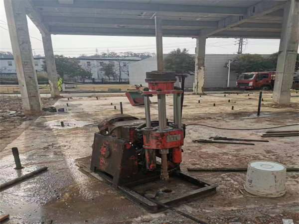 月湖袖阀管小导管注浆加固施工工艺